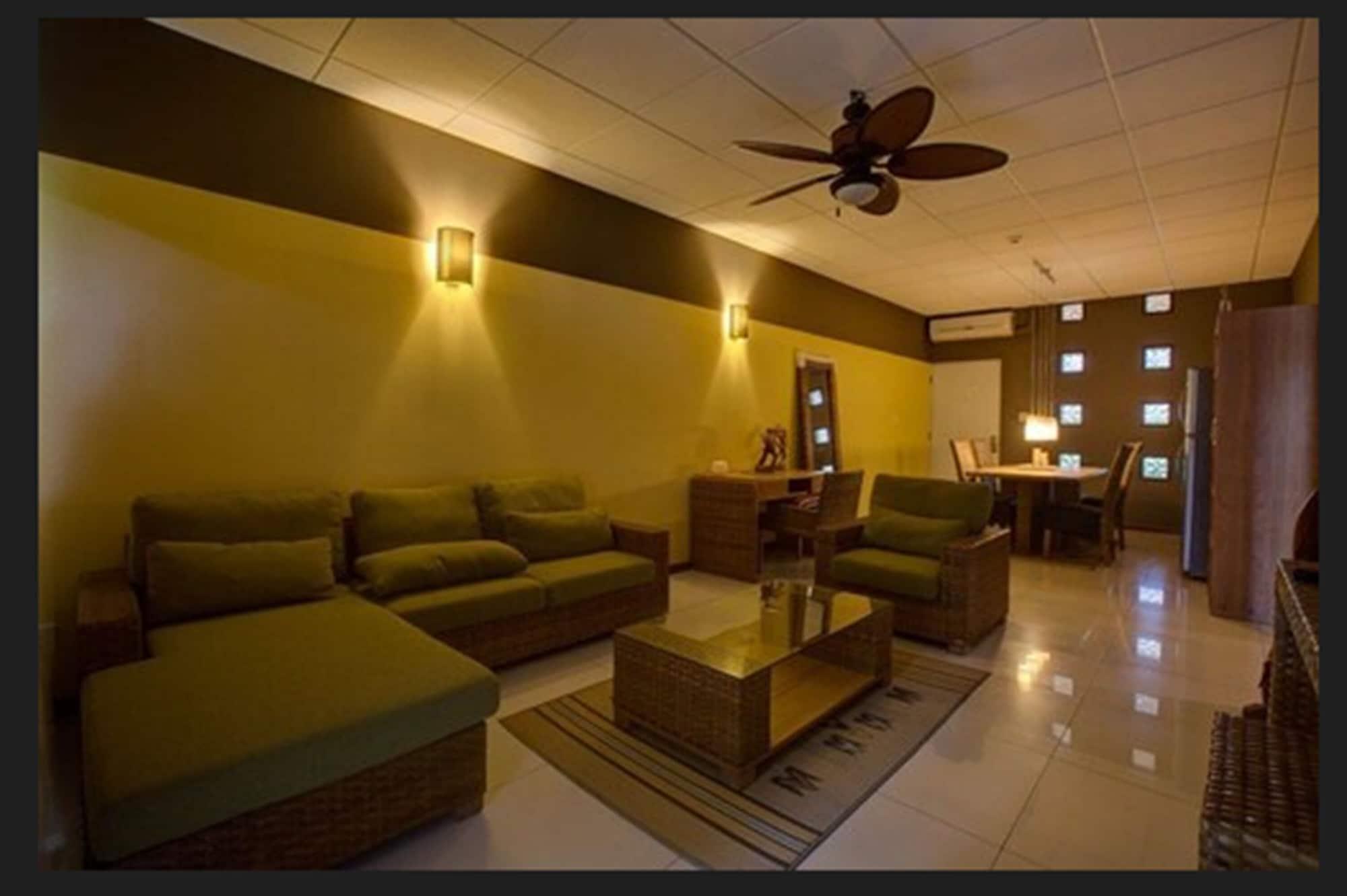 פרמריבו Jacana Amazon Wellness Resort מראה חיצוני תמונה