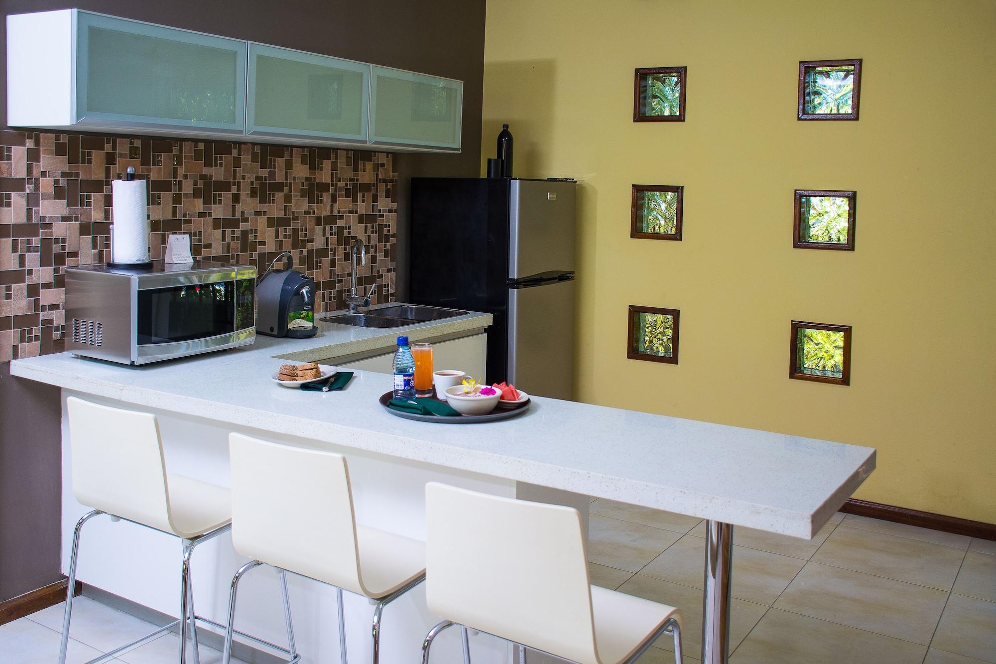 פרמריבו Jacana Amazon Wellness Resort מראה חיצוני תמונה