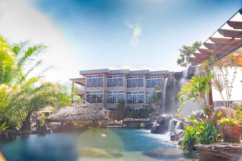 פרמריבו Jacana Amazon Wellness Resort מראה חיצוני תמונה